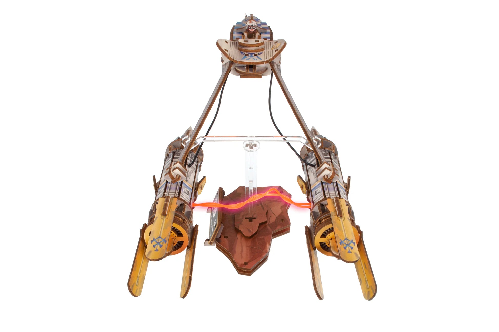 Beweglicher Podracer aus Holz mit LED-Bogen