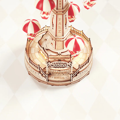 Detailaufnahme des ROKR 3D-Fallschirmturms mit rot-weißen Fallschirmen