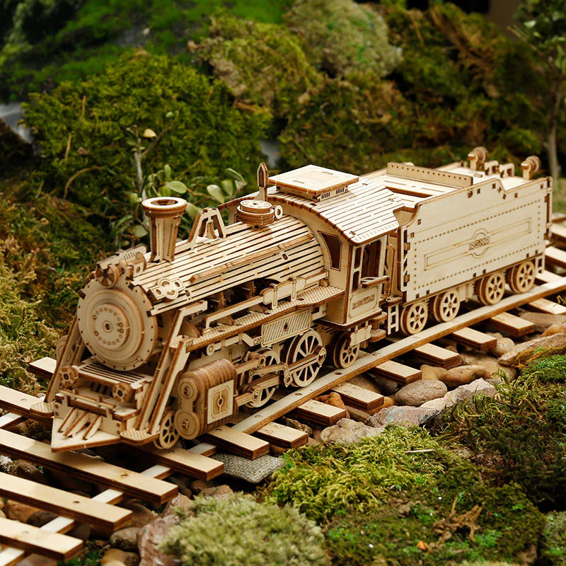 ROKR Prime Steam Express 3D Holzpuzzle Dampflokomotive aufgebaut
