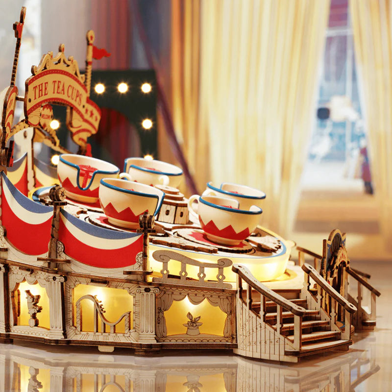 Holzpuzzle -Tassenkarussell Jahrmarkt Rokr (Teile 280)